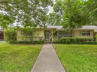 1107 W Chambers St, Cleburne, TX 76033