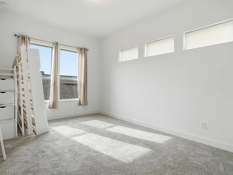 24719 Hibiscus Garden Way — Photo 11