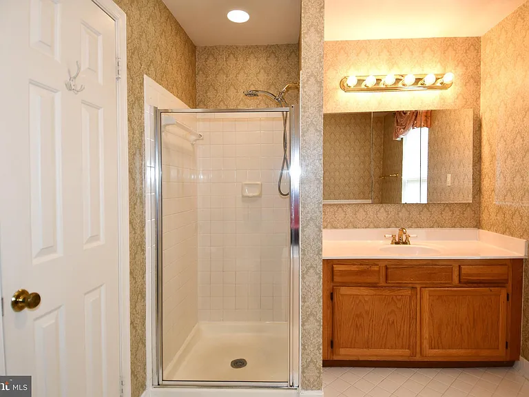 16853 Capon Tree Ln — Photo 23