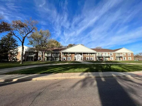 1601 Ohio Ave SW APT 111, Huron, SD 57350