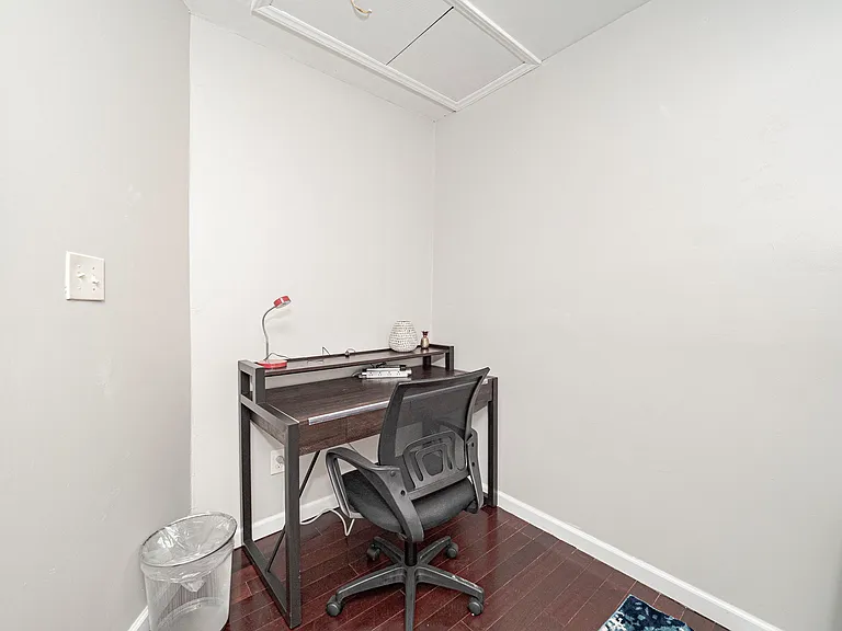 837 Woodgrove St — Photo 25