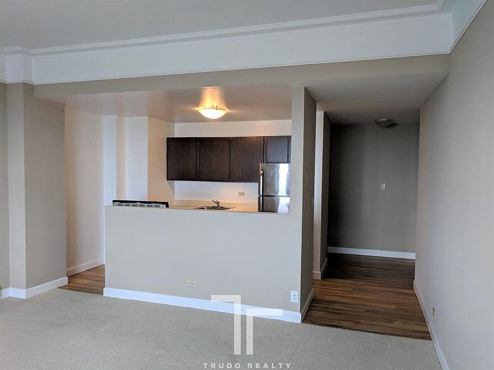 1st image of 2150 N Lincoln Park W APT 611