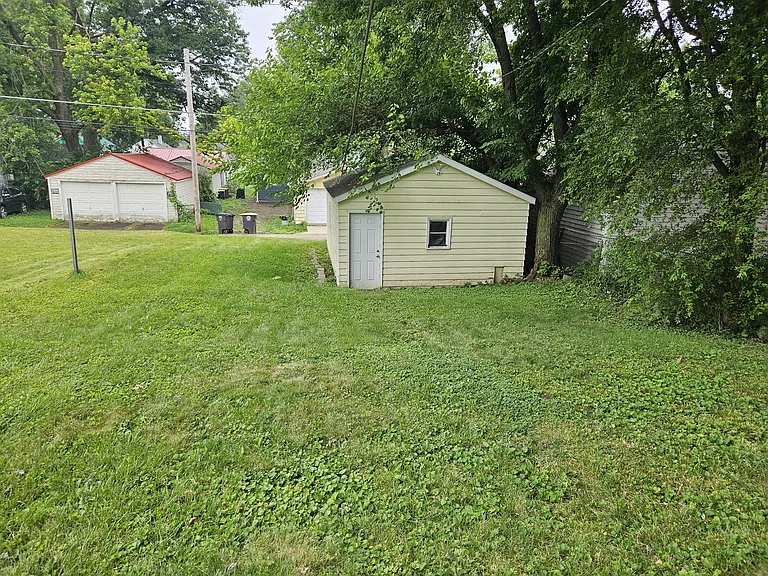 1229 Spring St — Photo 17