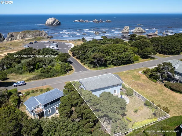 2131 Beach Loop Dr SW, Bandon, OR 97411