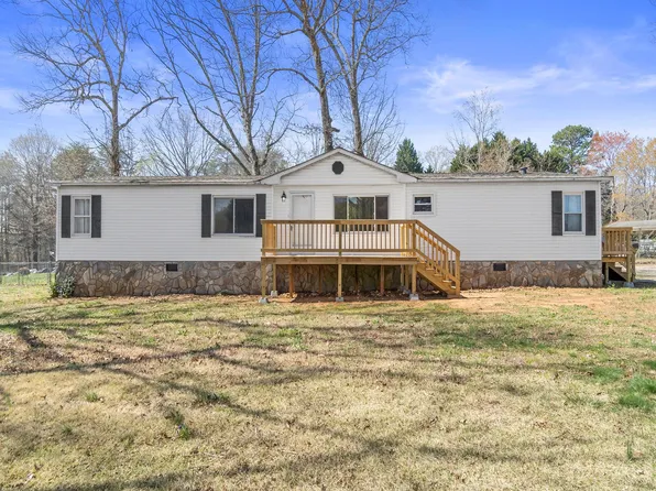 2759 Orangewood Ln, Newton, NC 28658