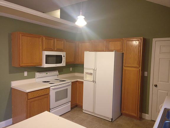 Left side kitchen-