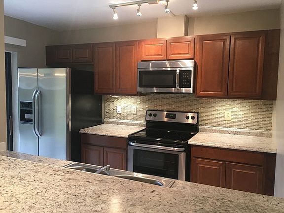 3rd image of 5271 Brook Ct