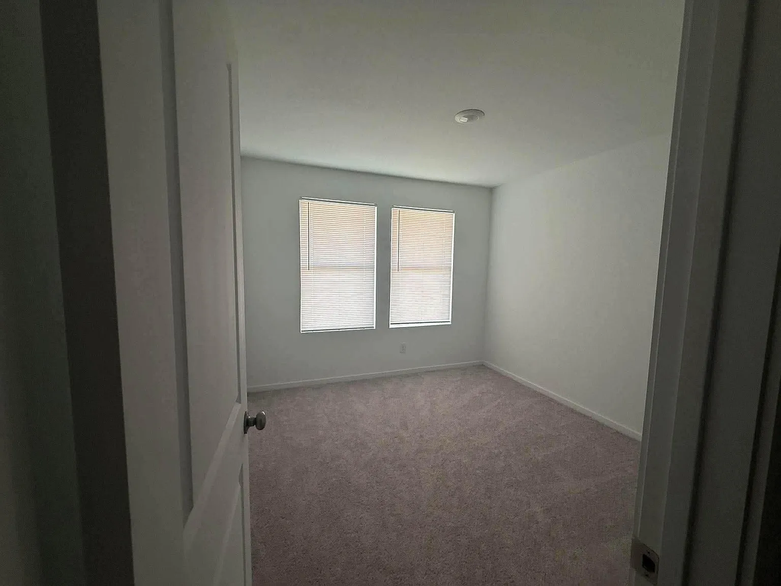 3 bed, 1474 sqft, $700 — Photo 4