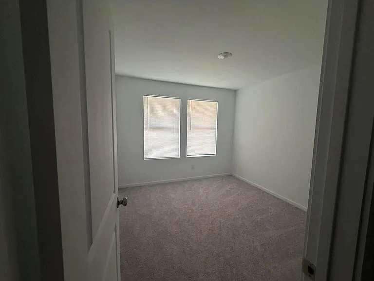 3201 Firebird Dr — Photo 4