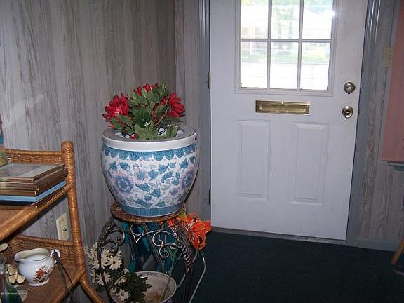 2nd image of 4A Buckingham Dr