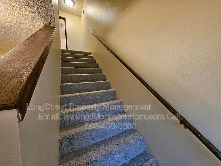 3211 SE Wake St #1 — Photo 8