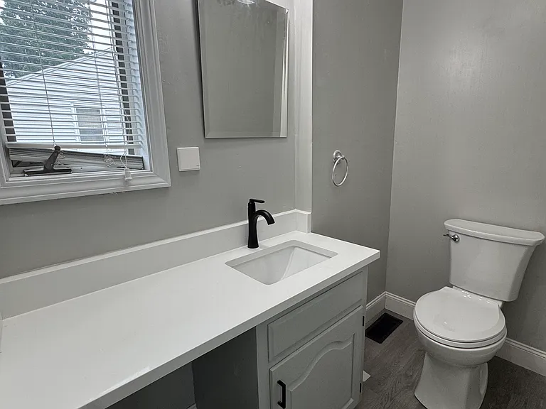 149 Broad St #1 — Photo 8