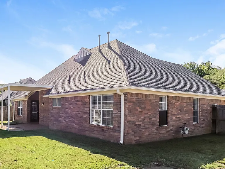 205 Cameron Dr — Photo 16
