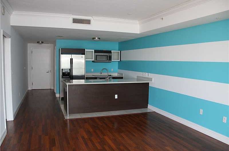 1st image of 1900 N Bayshore Dr APT 3209