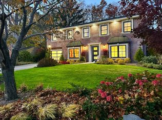 112 Twin Oaks Dr, Kings Park, NY 11754