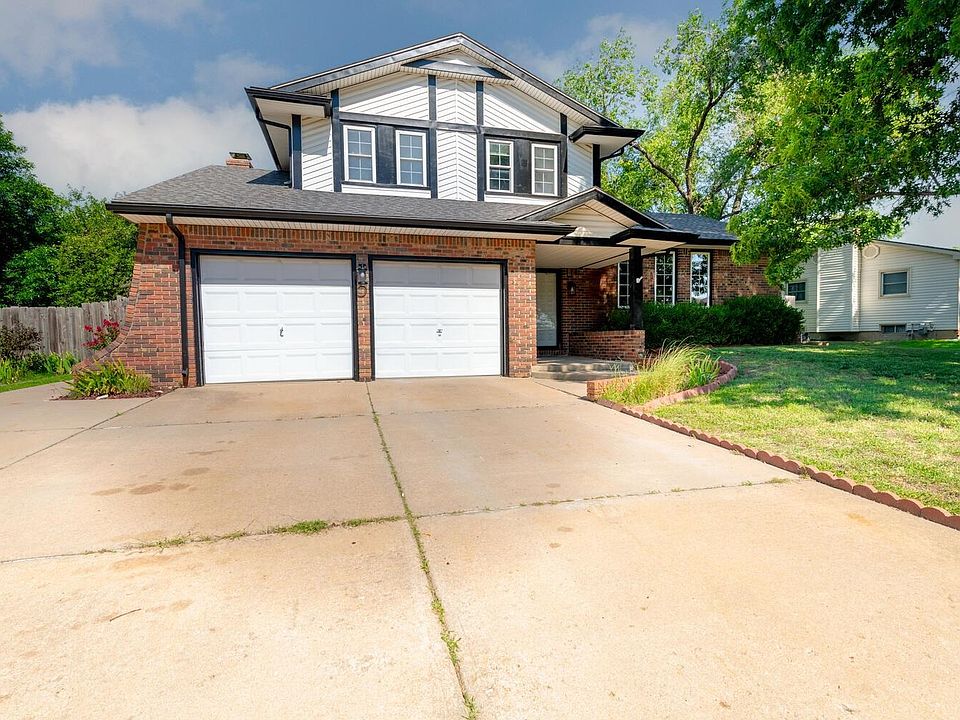 1st image of 1213 N Sandplum Ln