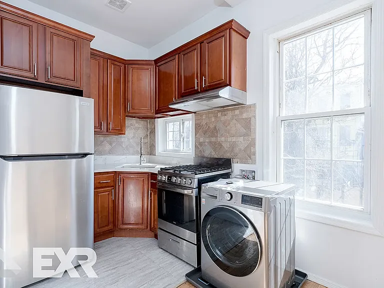 68 Covert St #3B — Photo 11