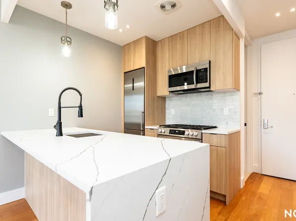 675 East 32nd Street image 1 of 25