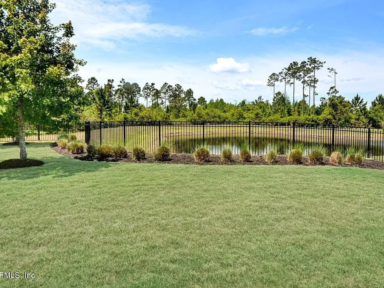 104 Marquesa Cir — Photo 39