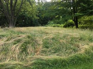 1st St, Hubbard, OH 44425