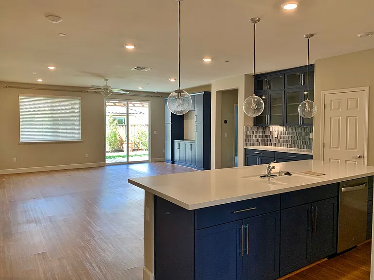 925 Fulton Way — Photo 5