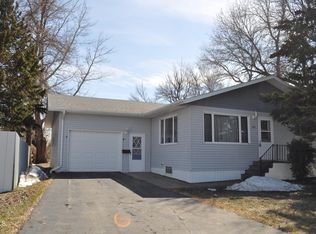 305 Louise Ave, Wilton, ND 58579