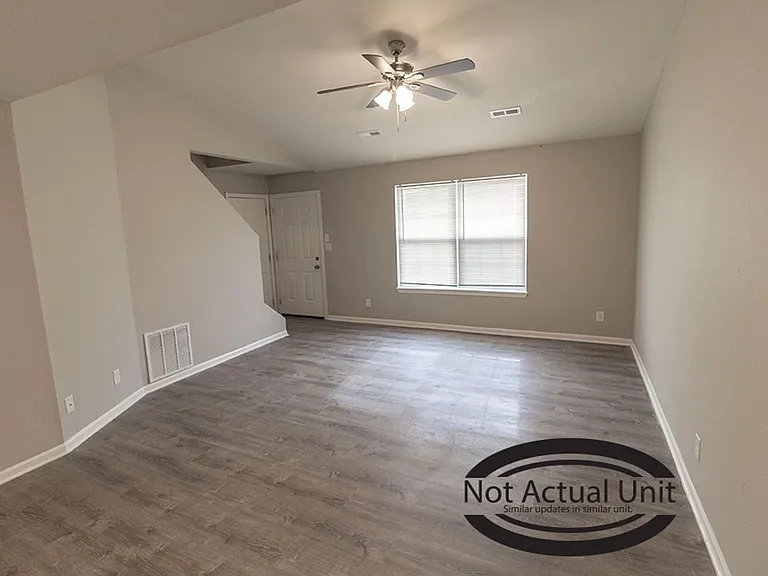 1521 Typhoon Ct — Photo 4