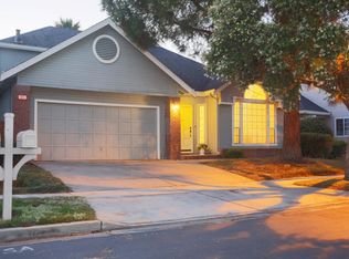 811 Seal Pointe Dr, Redwood City, CA 94065