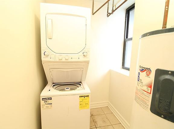 5th image of 4349 N Sawyer Ave APT 1F