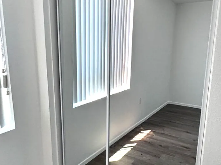 4238 S. Western Ave. — Photo 27