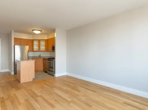 776 Sixth Avenue image 2 of 41