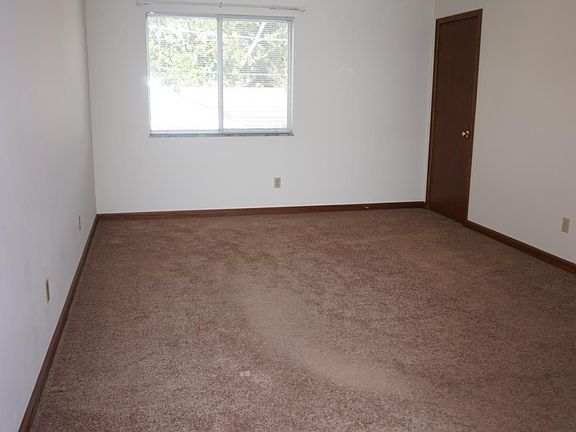 5th image of 5425 Ohio St APT 4