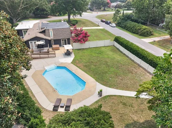 5104 S Lake Rd, Virginia Beach, VA 23455