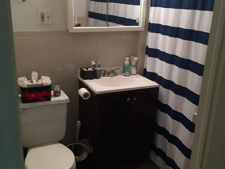 1106 E Moyamensing Ave #2 — Photo 5