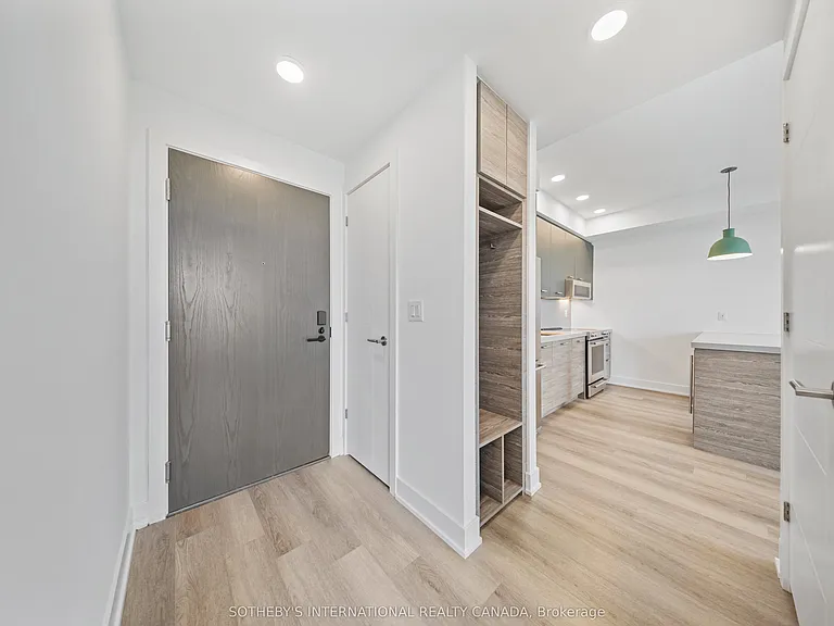 484 Spadina Ave #505 — Photo 1