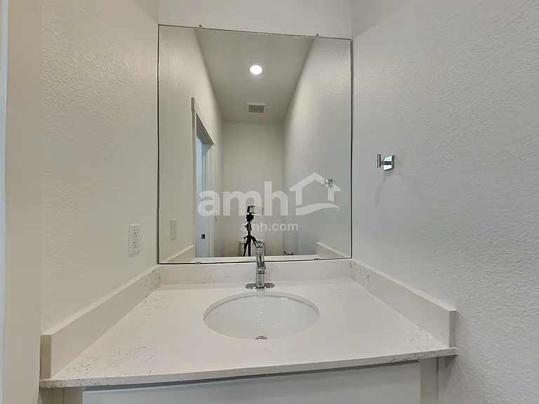 26199 E Calhoun Cir — Photo 6
