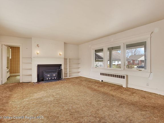 4th image of 85 Harding Avenue