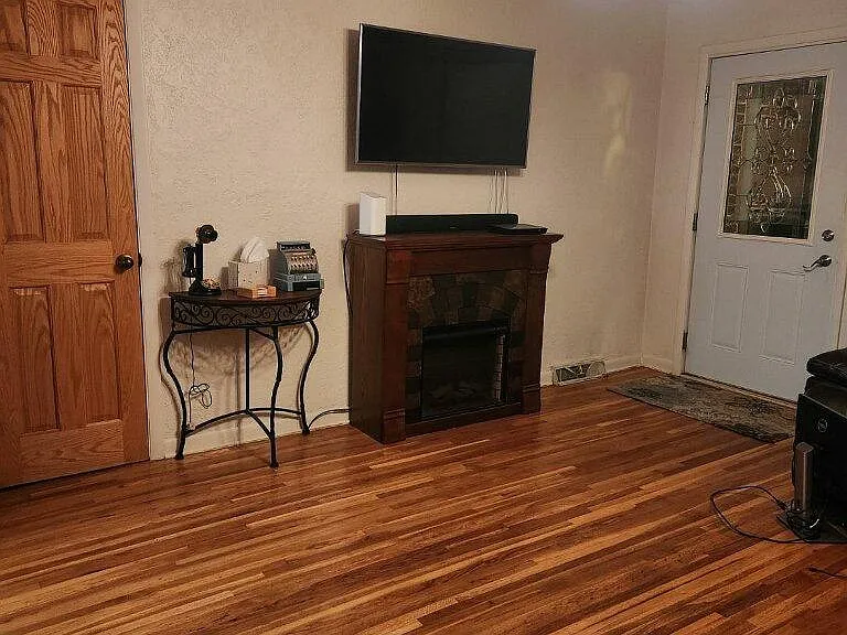1851 N Joann St — Photo 10
