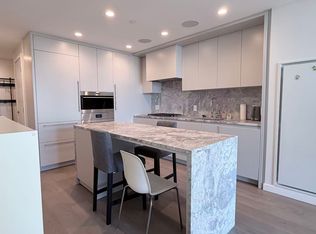7418 Paulson St #1401, Vancouver, BC