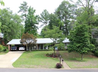 805 19th Ave N, Columbus, MS 39701