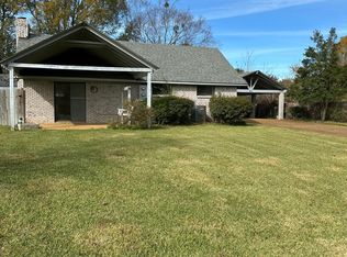 401 Spike Rdg, Canton, MS 39046