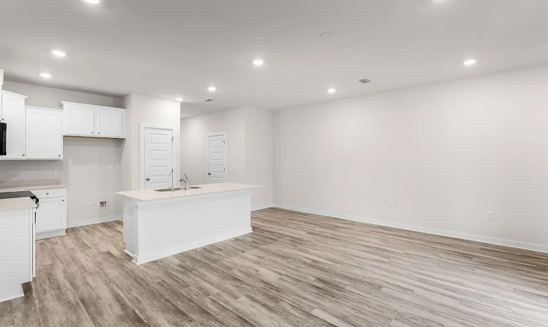 3 bed, 2.5 bath, 1470 sqft, $1,950 — Photo 3
