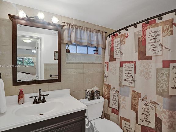 5th image of 1201 S Hillcrest Ct #307