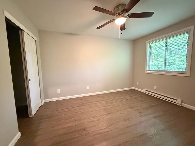 220 Oak Street — Photo 6