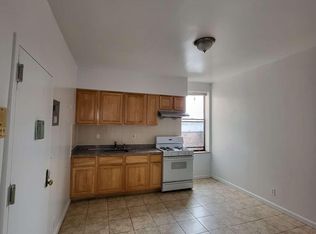 6903 18th Ave FLOOR 3, Brooklyn, NY 11204