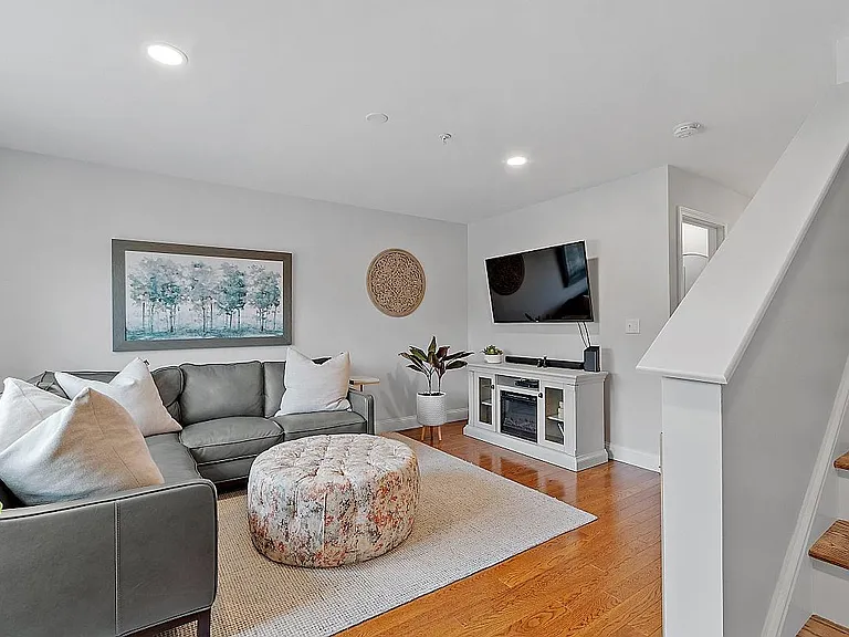 Living room 2