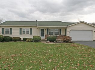 8 Stafford Way, Rochester, NY 14626