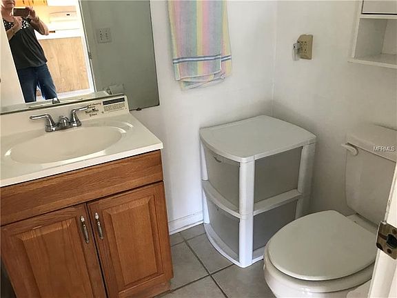 5th image of 652 Beverly Dr