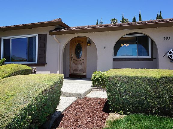 2nd image of 698 Kirk Glen Dr