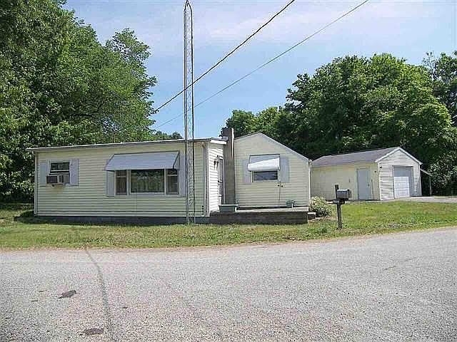 nice lake cottage
